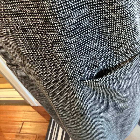 Ladies SZ M Tahari knit shift dress COMFY - Picture 2 of 10